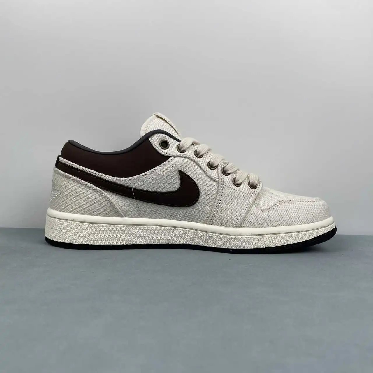 Air Jordan 1 Low IB8058-110 6