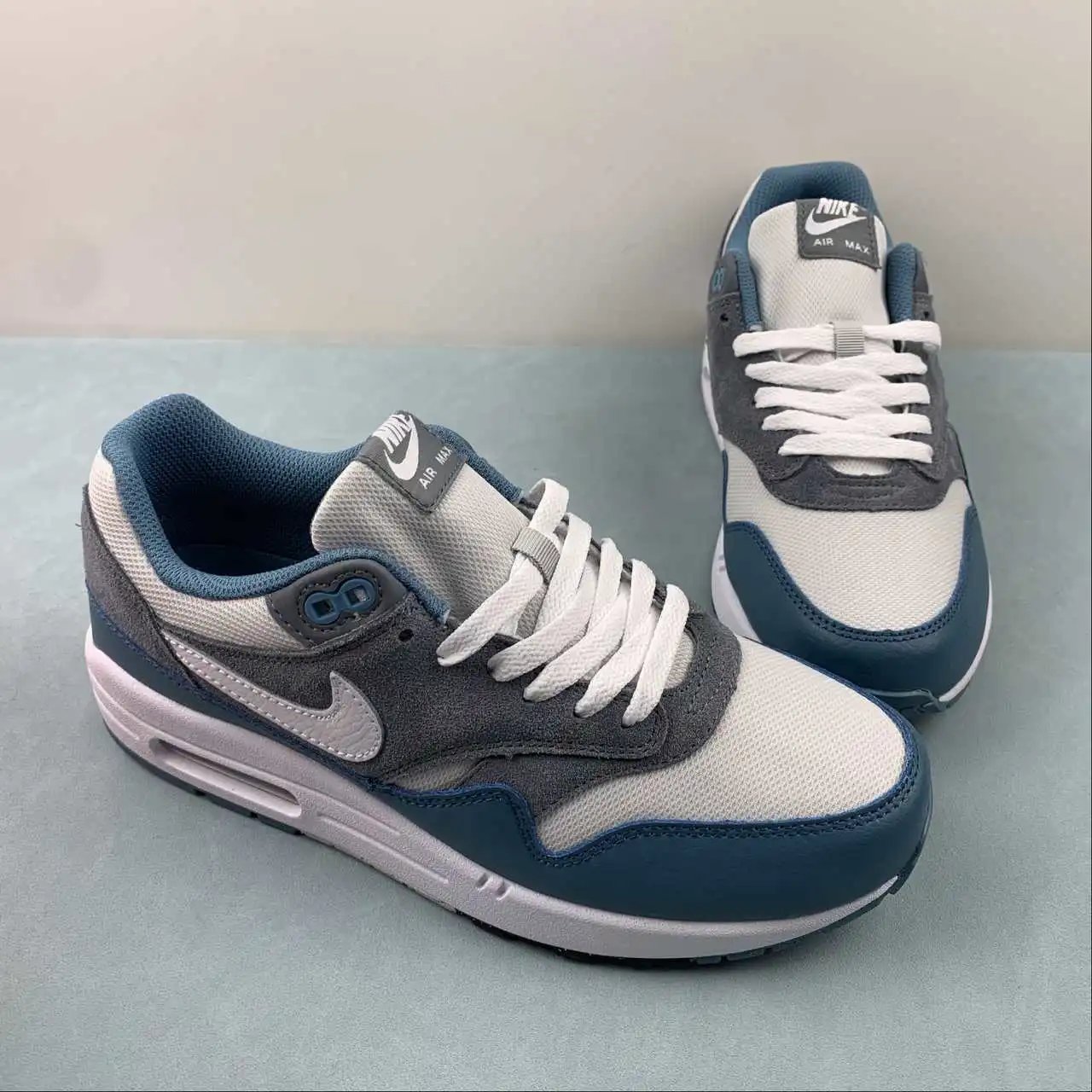 Nike Air Max1 FB9660-001 thumbnail 2
