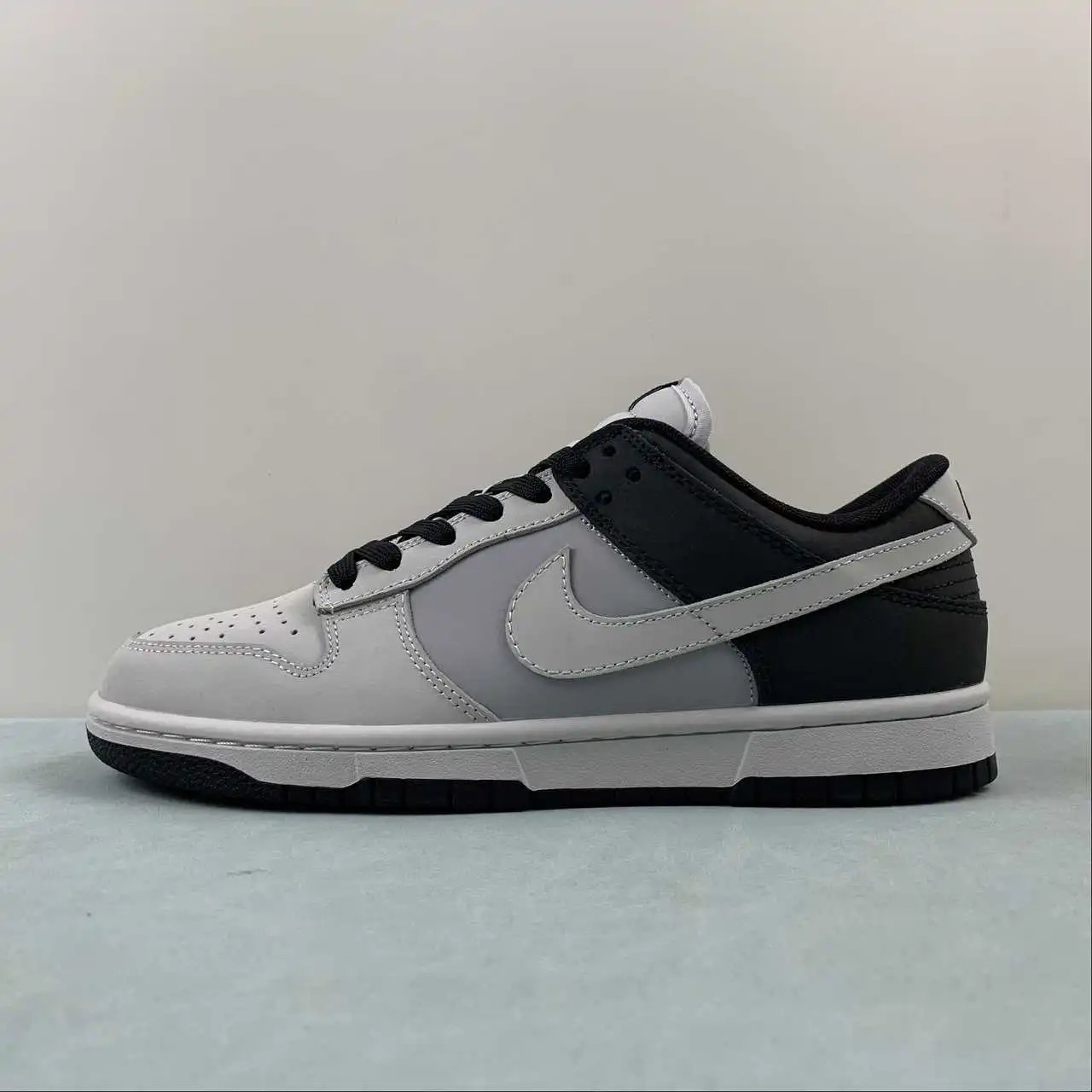 Nike Dunk Low 304714-012 thumbnail 4