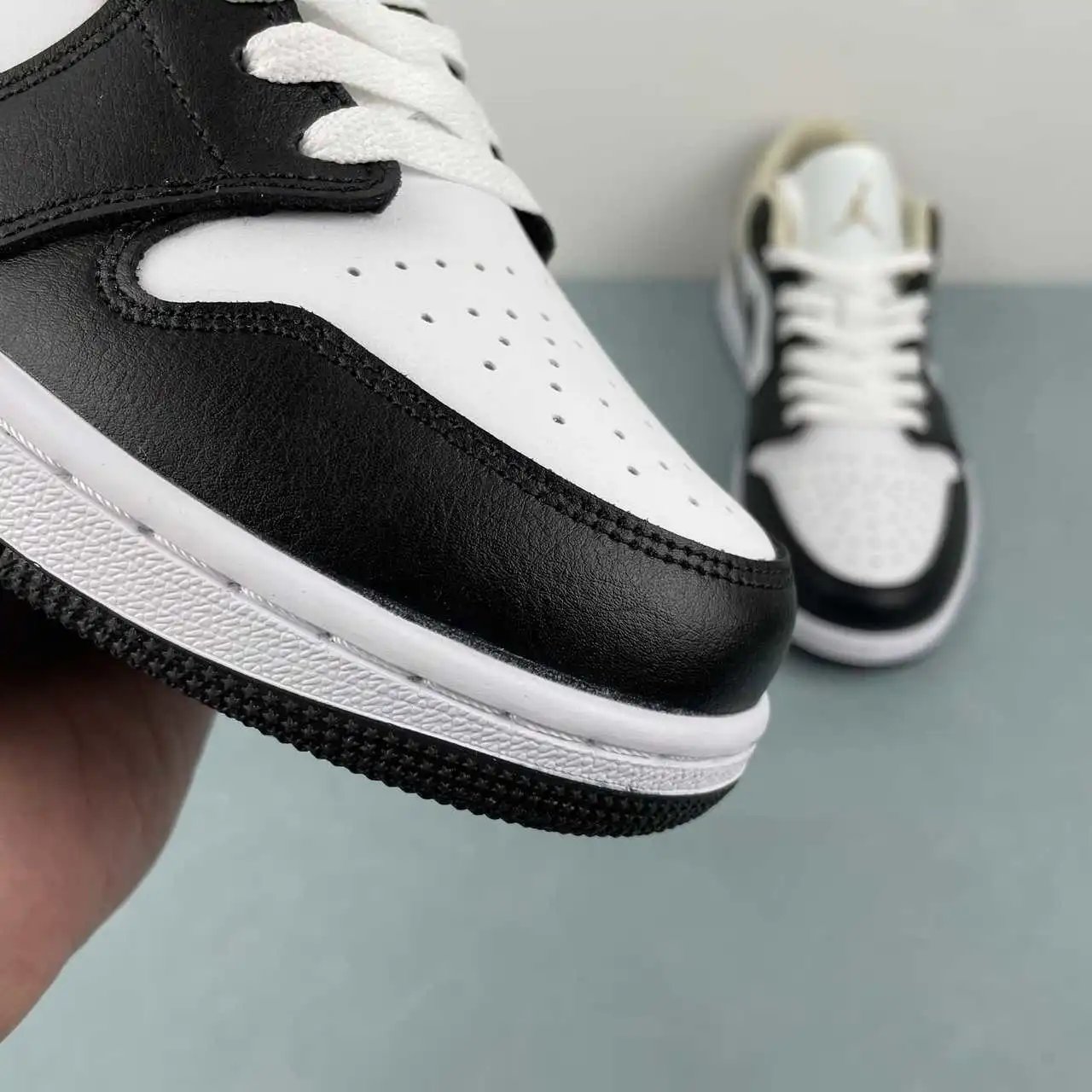 Air Jordan 1 Low 553558-153 7