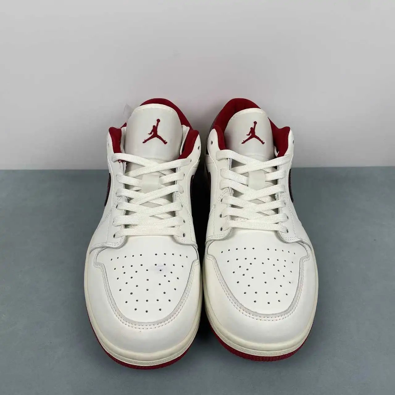 Air Jordan 1 Low HJ9338-106 thumbnail 3
