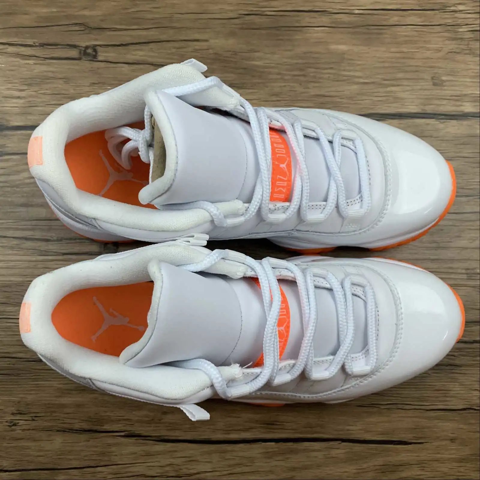 Air Jordan 11 AH7860-139 thumbnail 4