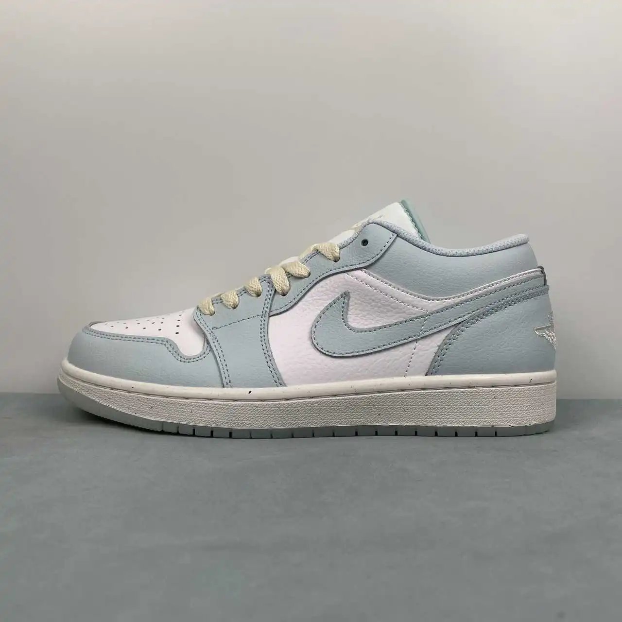 Air Jordan 1 Low HJ5999-400 5