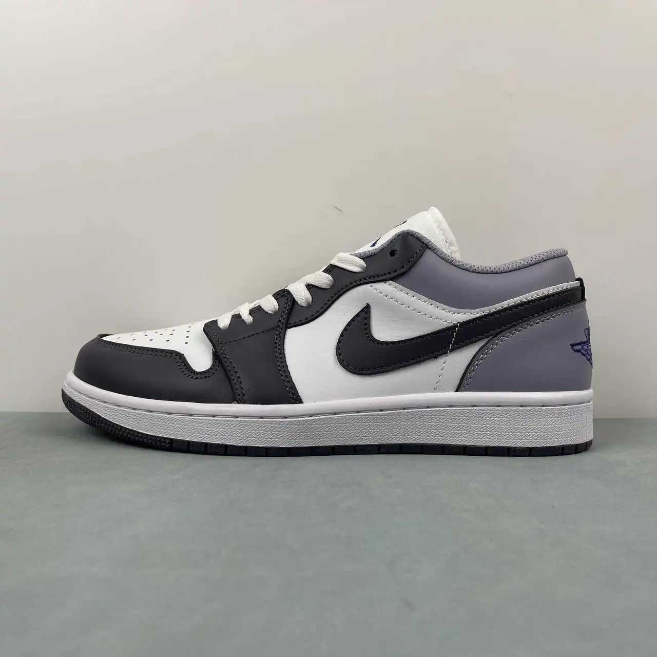 Air Jordan 1 Low 553558-145 5