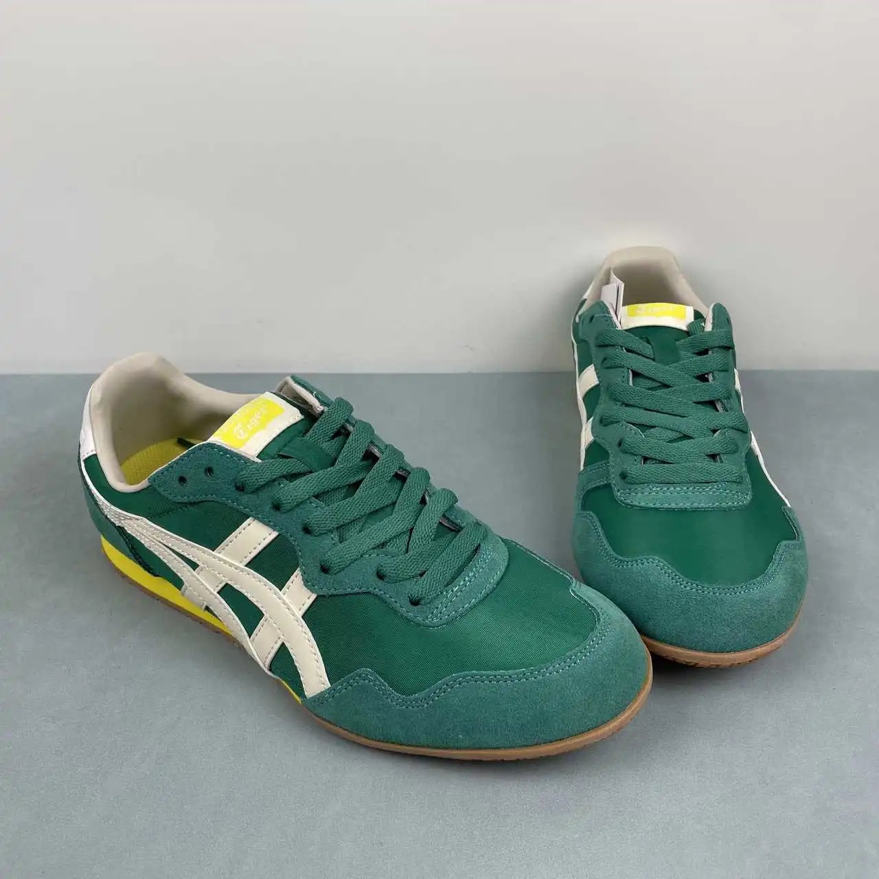 Asics Onitsuka Tiger SERRANO 1183B400-307 thumbnail 2