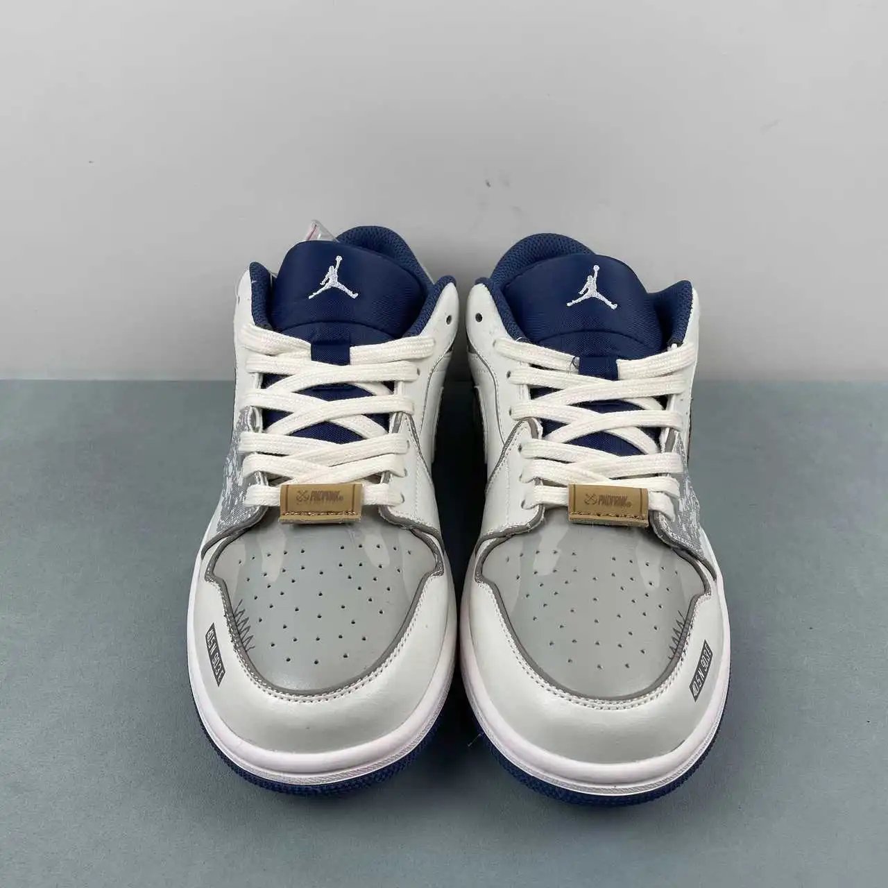 Air Jordan 1 Low 53558-414 thumbnail 4