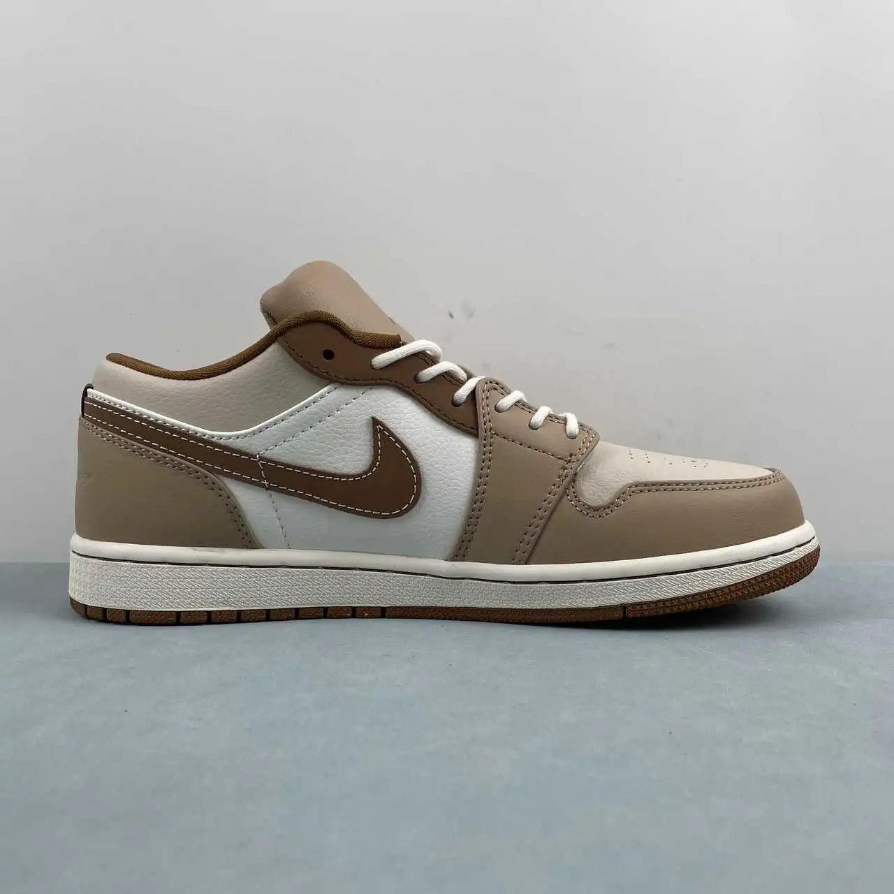 Air Jordan 1 Low HF5753-221 6