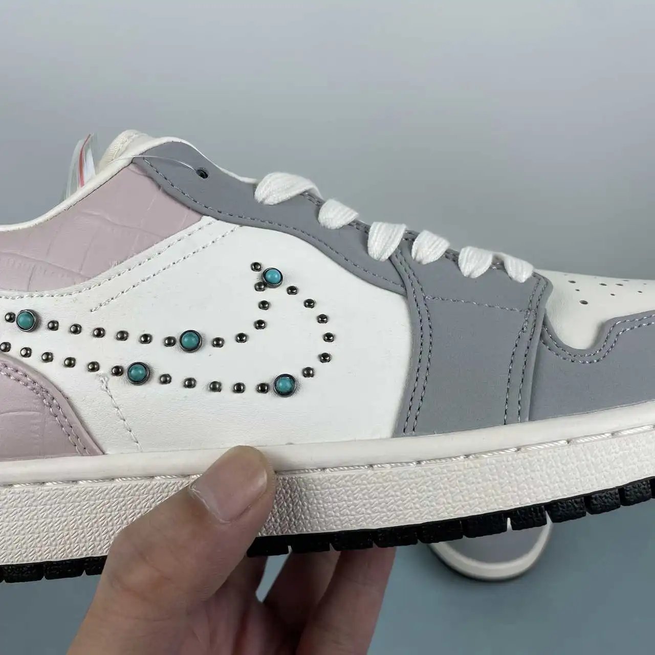 Air Jordan 1 Low IH7319-001 9