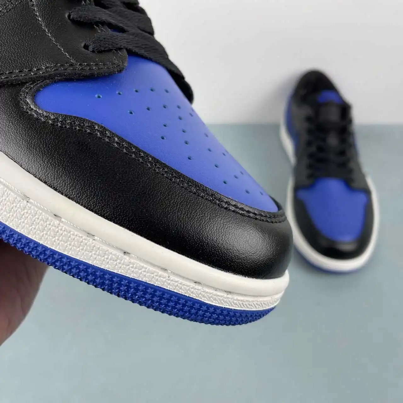 Air Jordan 1 Low IB1981-004 7