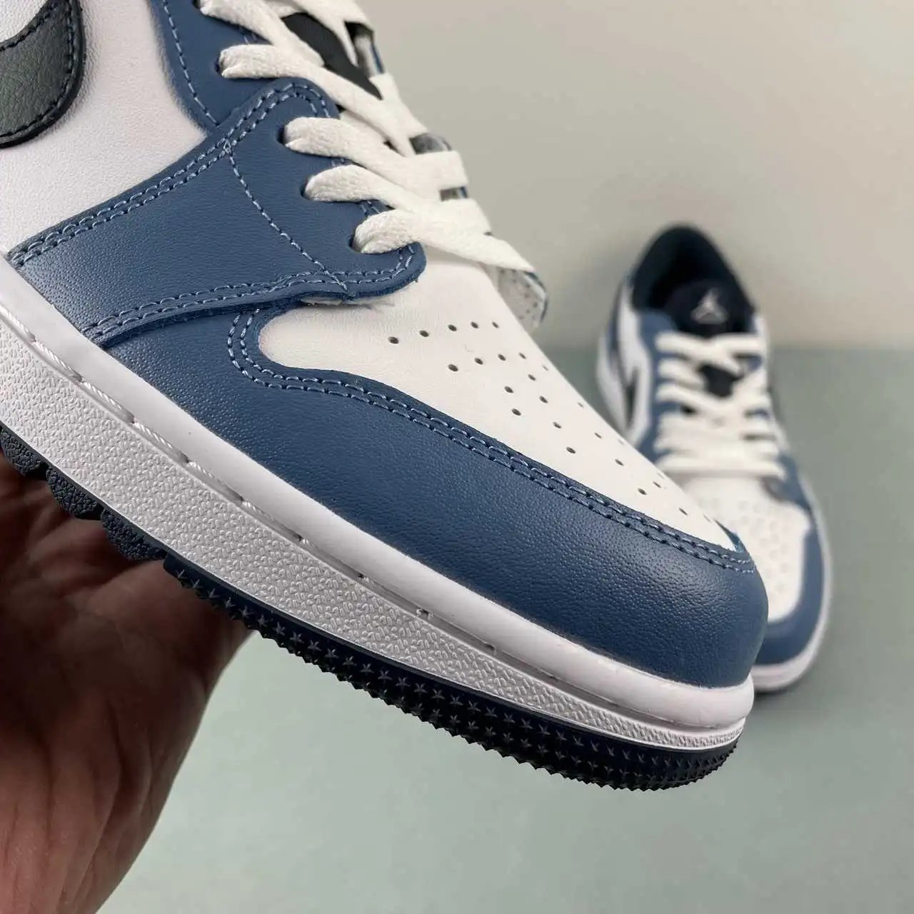 Air Jordan 1 Low DD9315-115 7