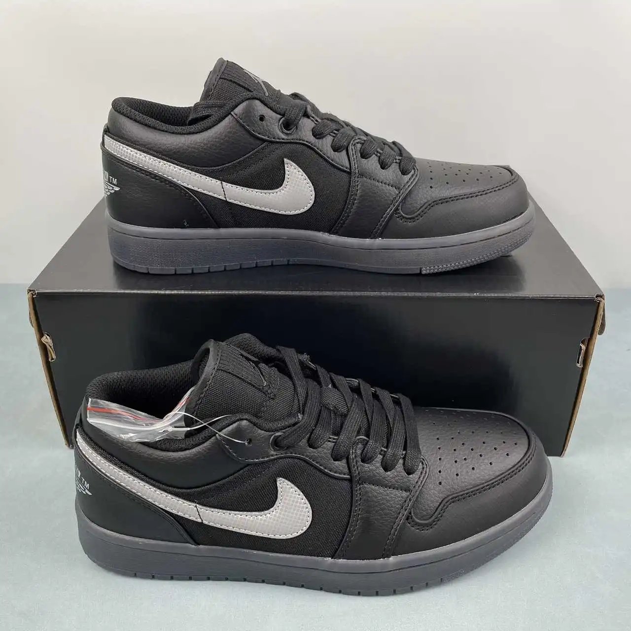 Air Jordan 1 Low HV5968-001