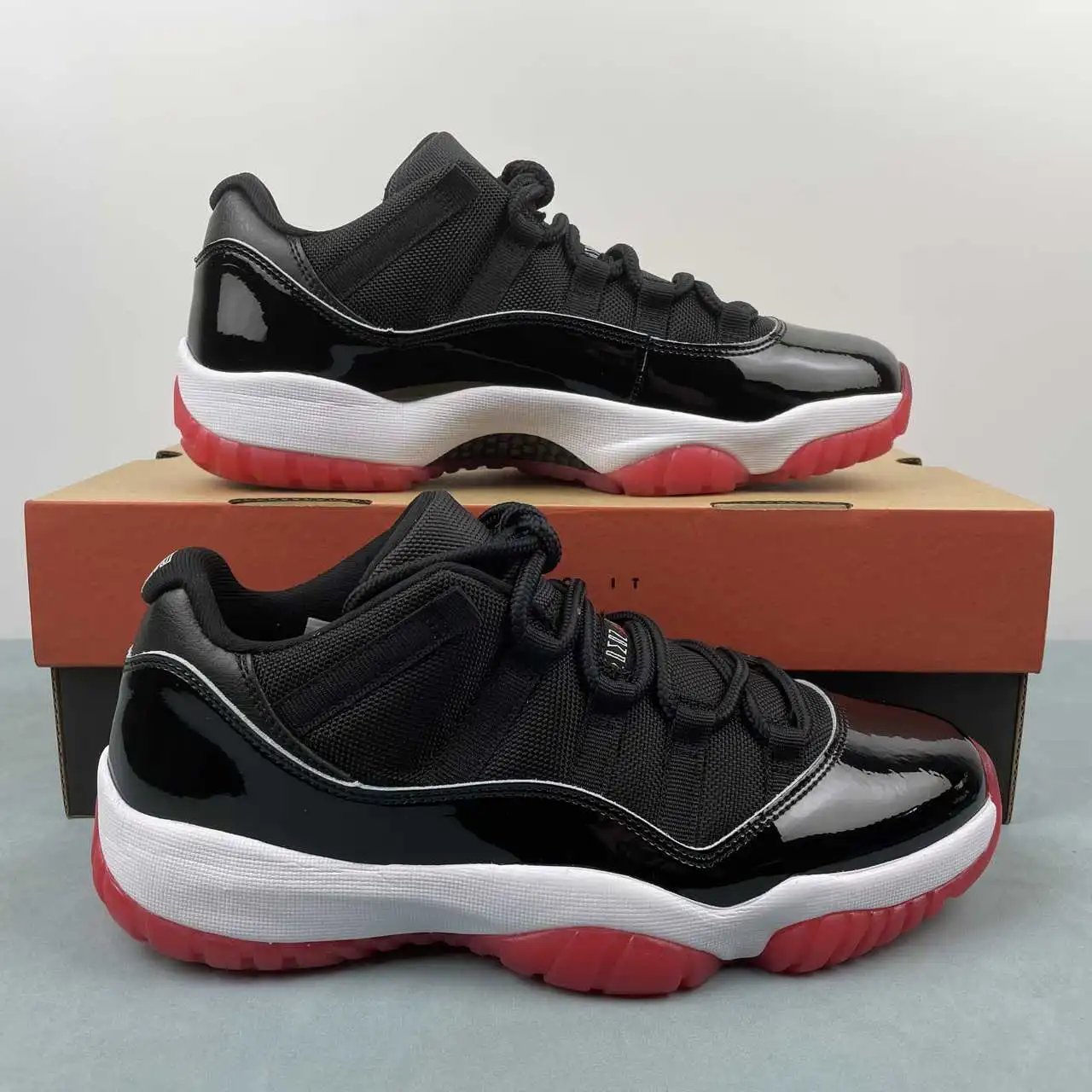 Air Jordan 11 FV5104-006