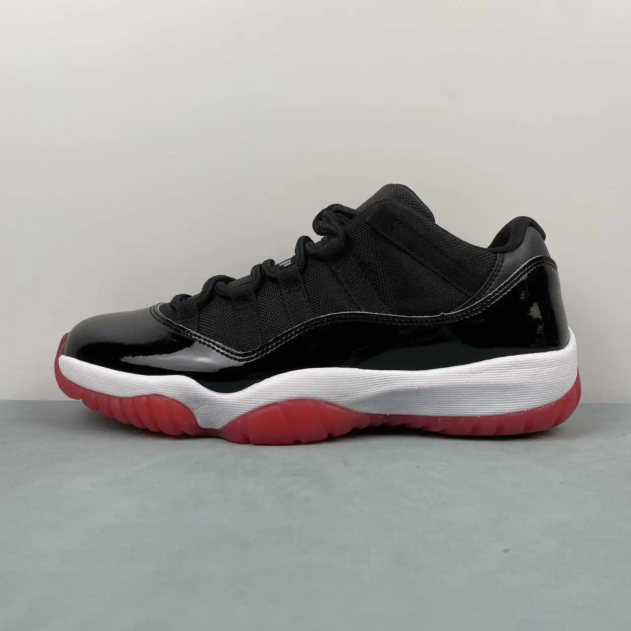 Air Jordan 11 FV5104-006 6