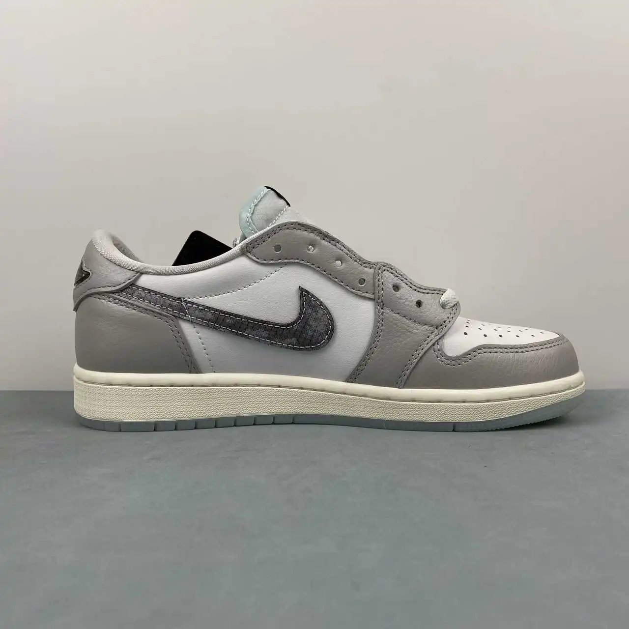 Air Jordan 1 Low HF3144-100 6