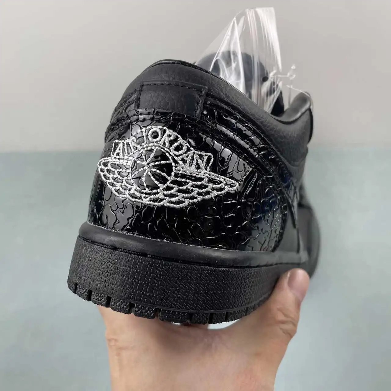 Air Jordan 1 Low HJ7743-010 8