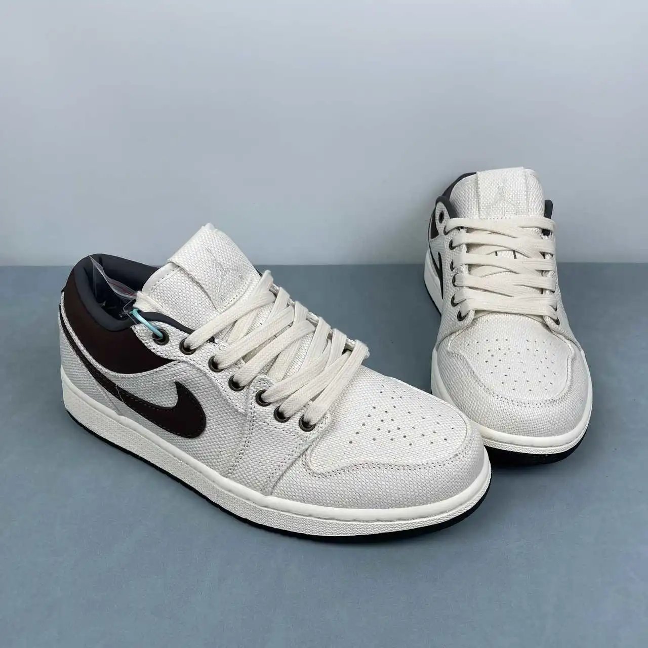 Air Jordan 1 Low IB8058-110 thumbnail 2