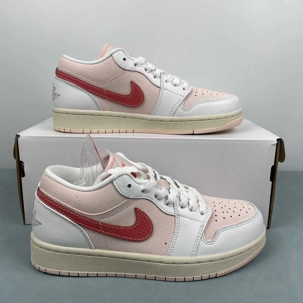 Air Jordan 1 Low IB8156-133