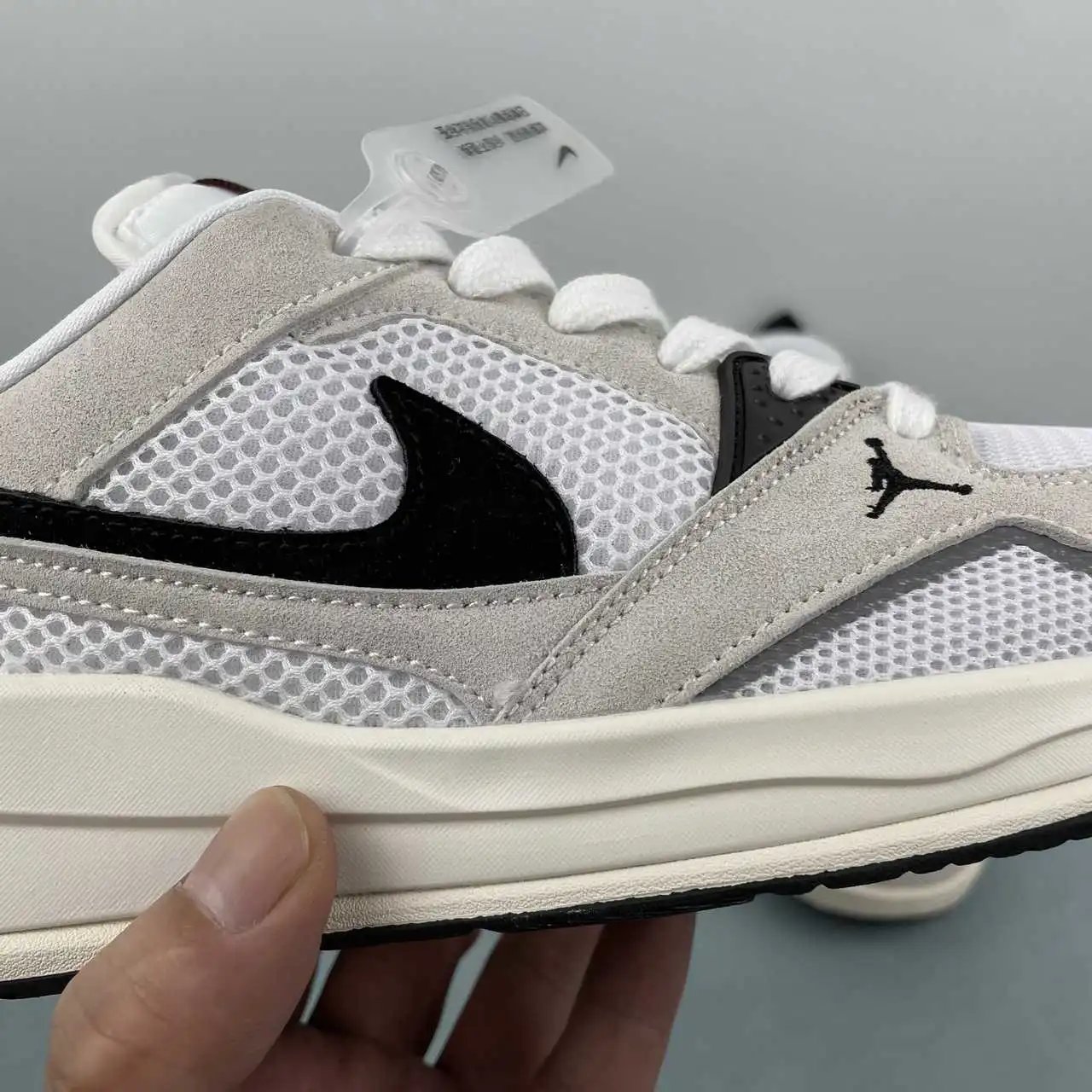 Air Jordan CMFT Era HJ6777-100 9