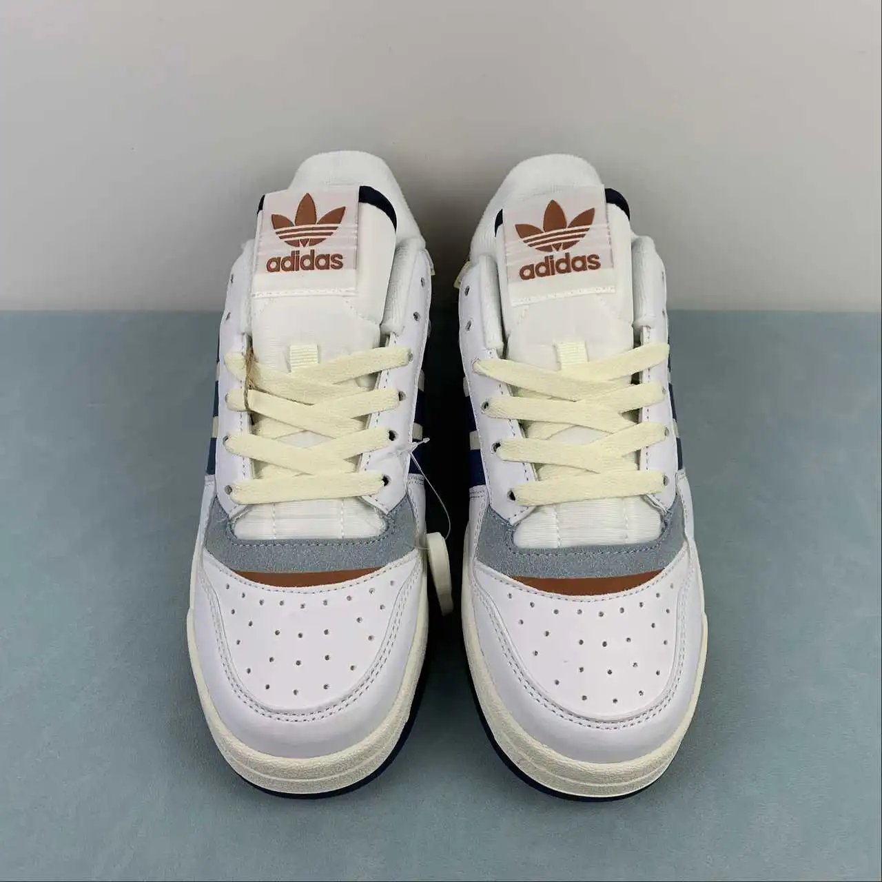 Nike Forum FZ5596 thumbnail 3