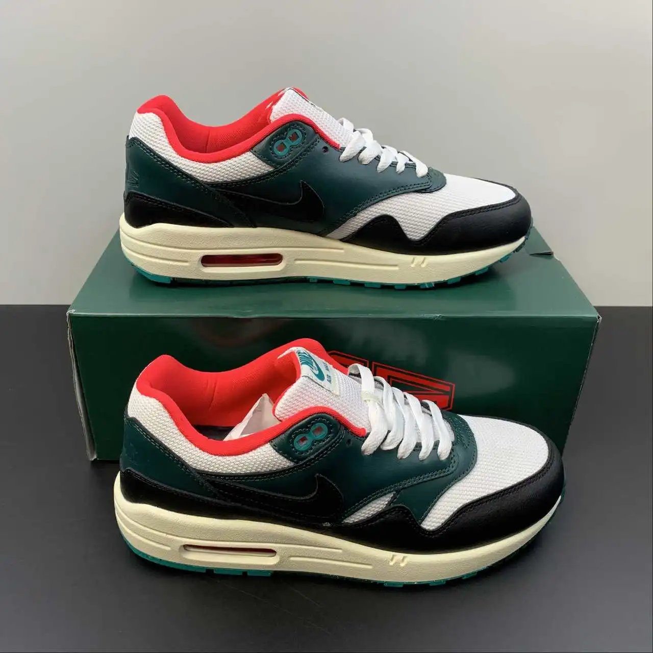 Nike Air Max1 FB8914-100