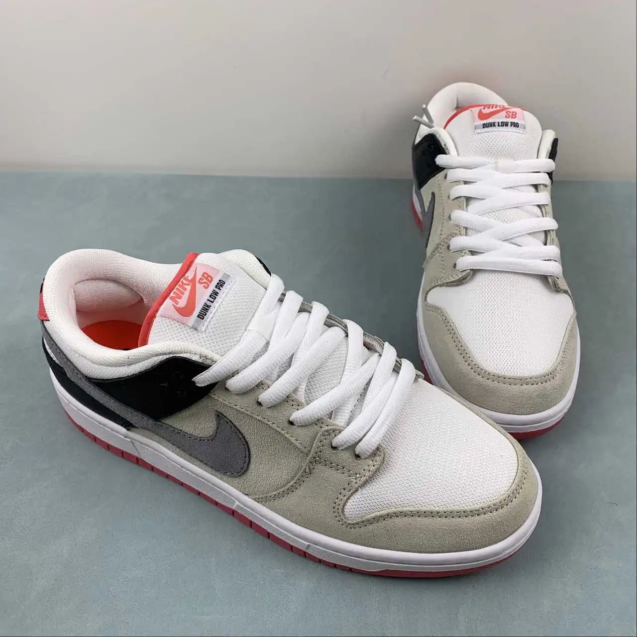 Nike Dunk Low CD2563-004 thumbnail 2