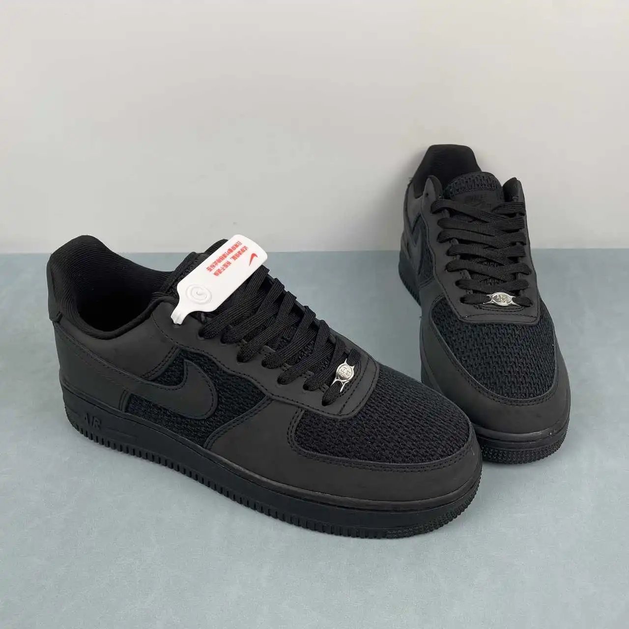 Nike Air Force 1 II9807-001 thumbnail 2