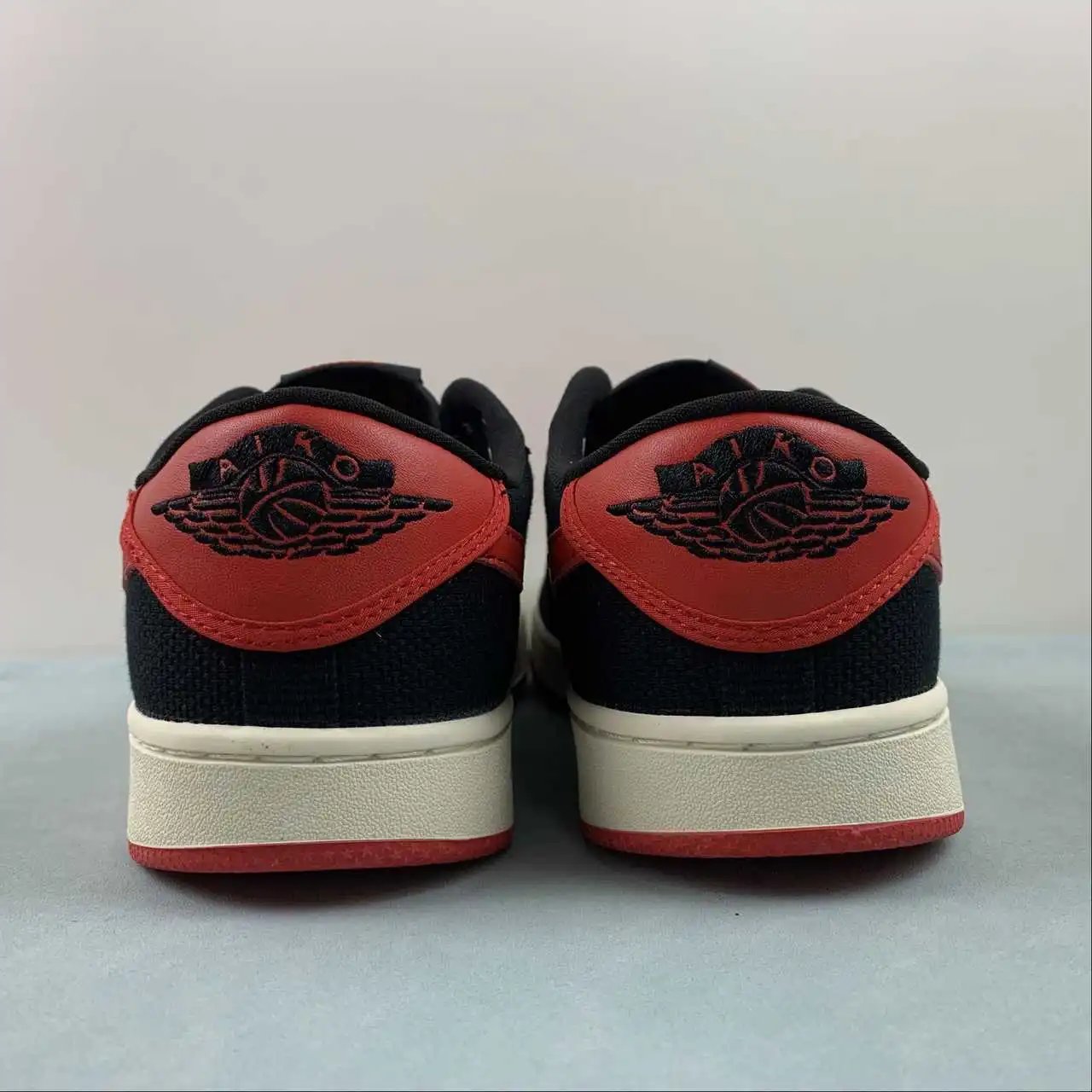 Air Jordan 1 Low DX4981-006 thumbnail 4