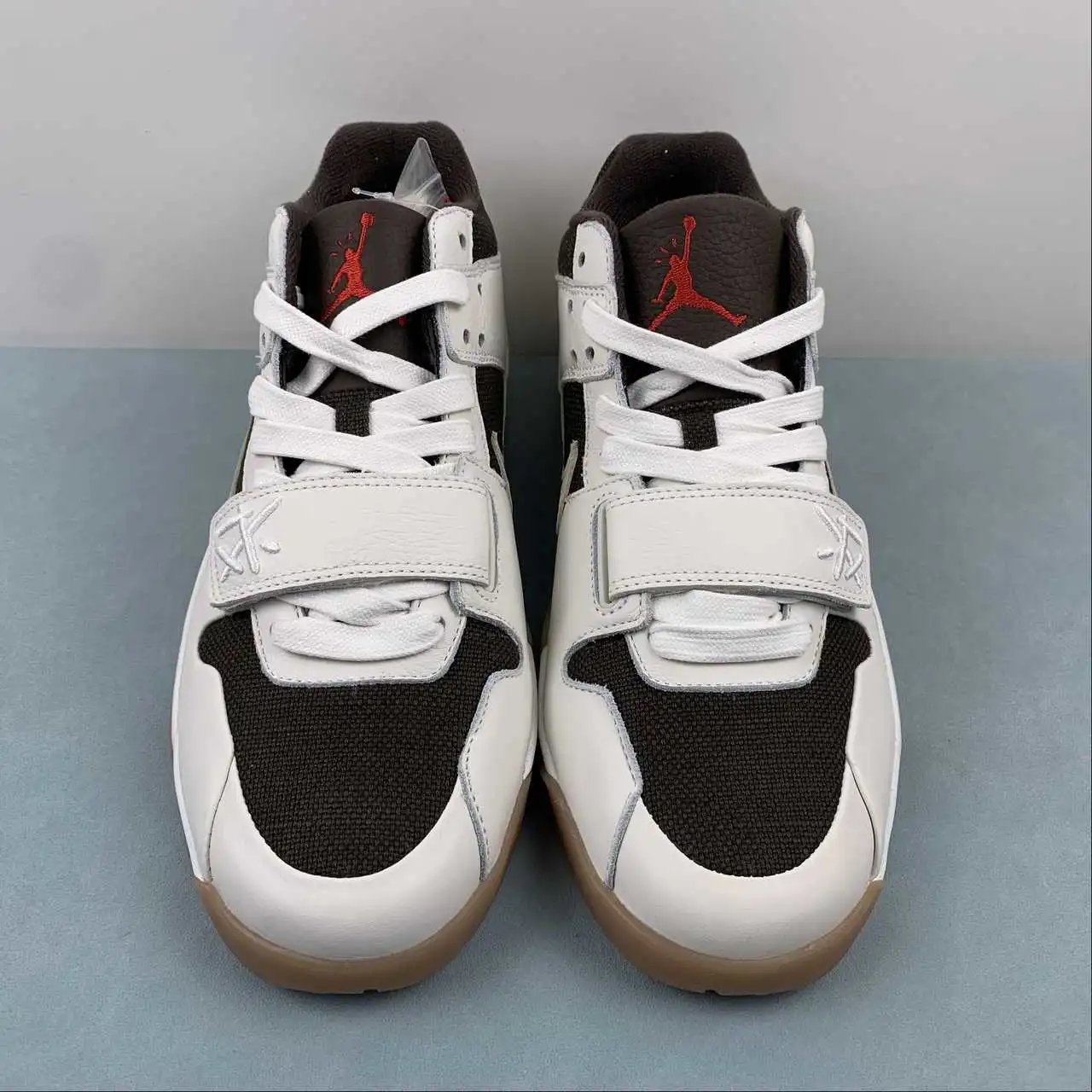 Air Jordan x Trav#s Scot# FZ8117-100 thumbnail 3