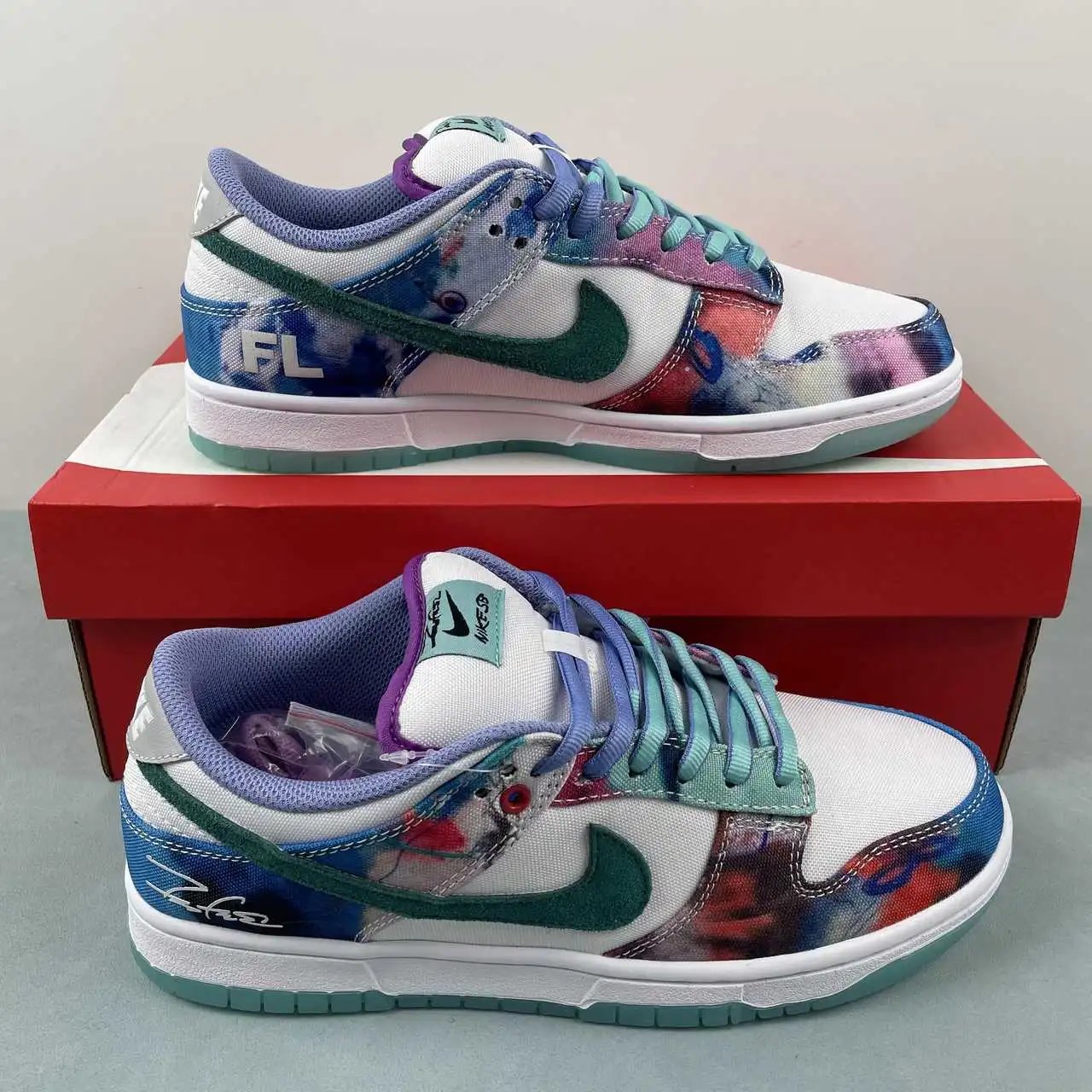 Nike Dunk Low HF6061-400
