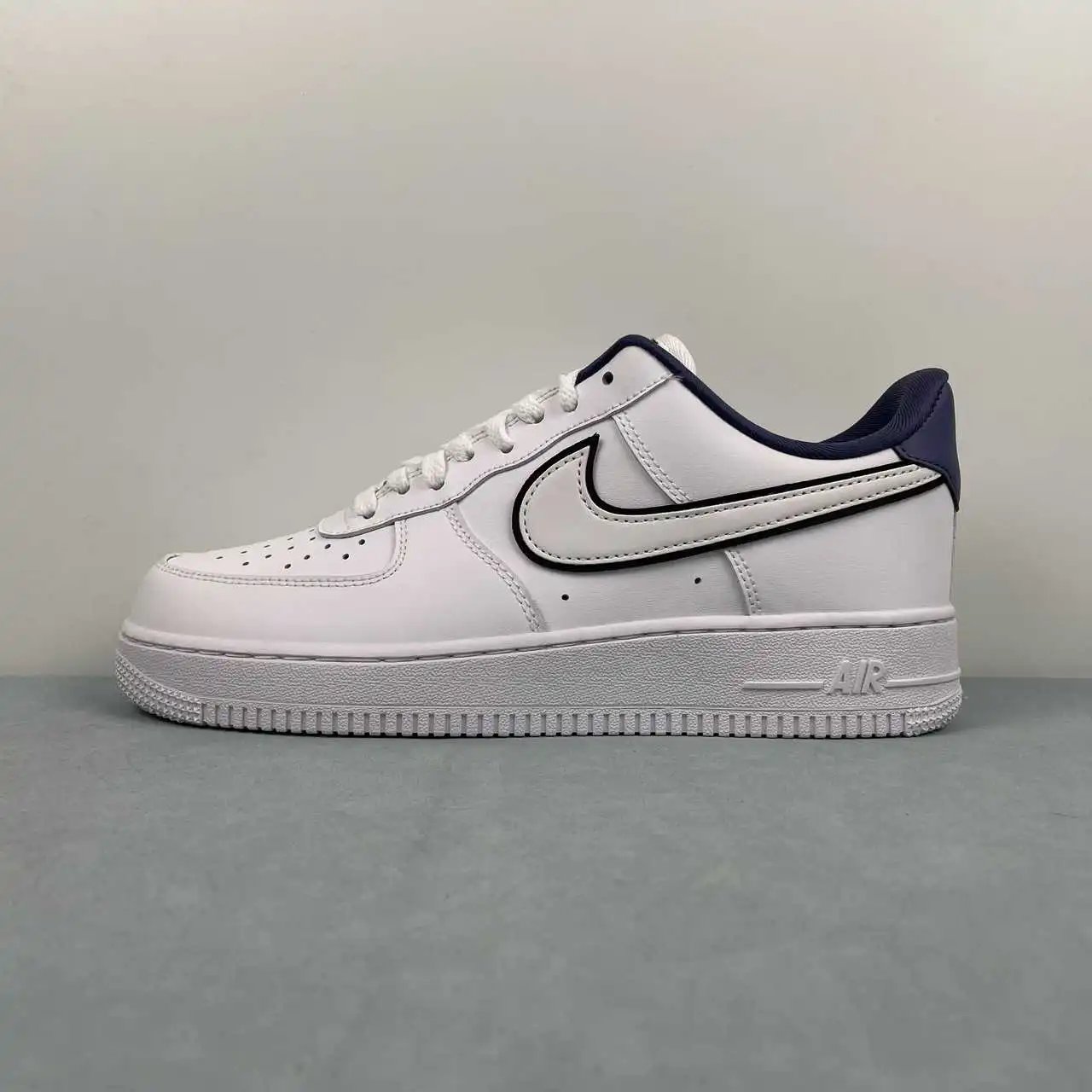 Nike Air Force 1 IO4226-102 thumbnail 4