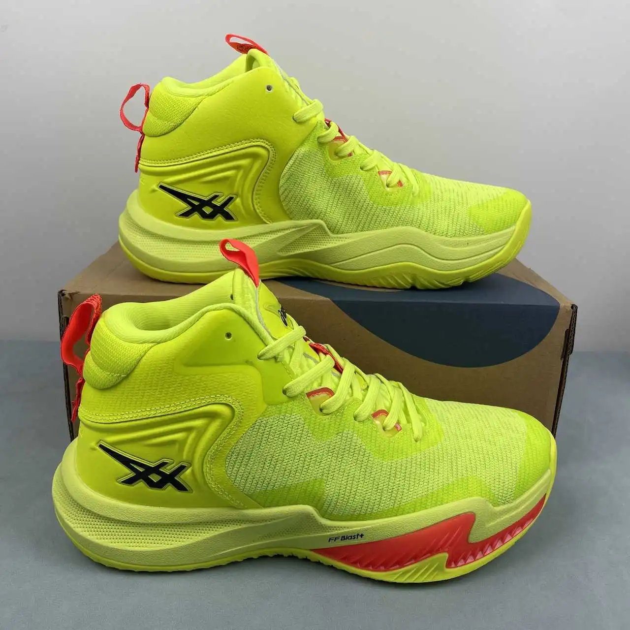 Asics NOVA SURGE 3 1061A049-750