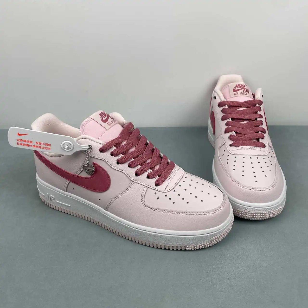Nike Air Force 1 IO8755-600 thumbnail 2