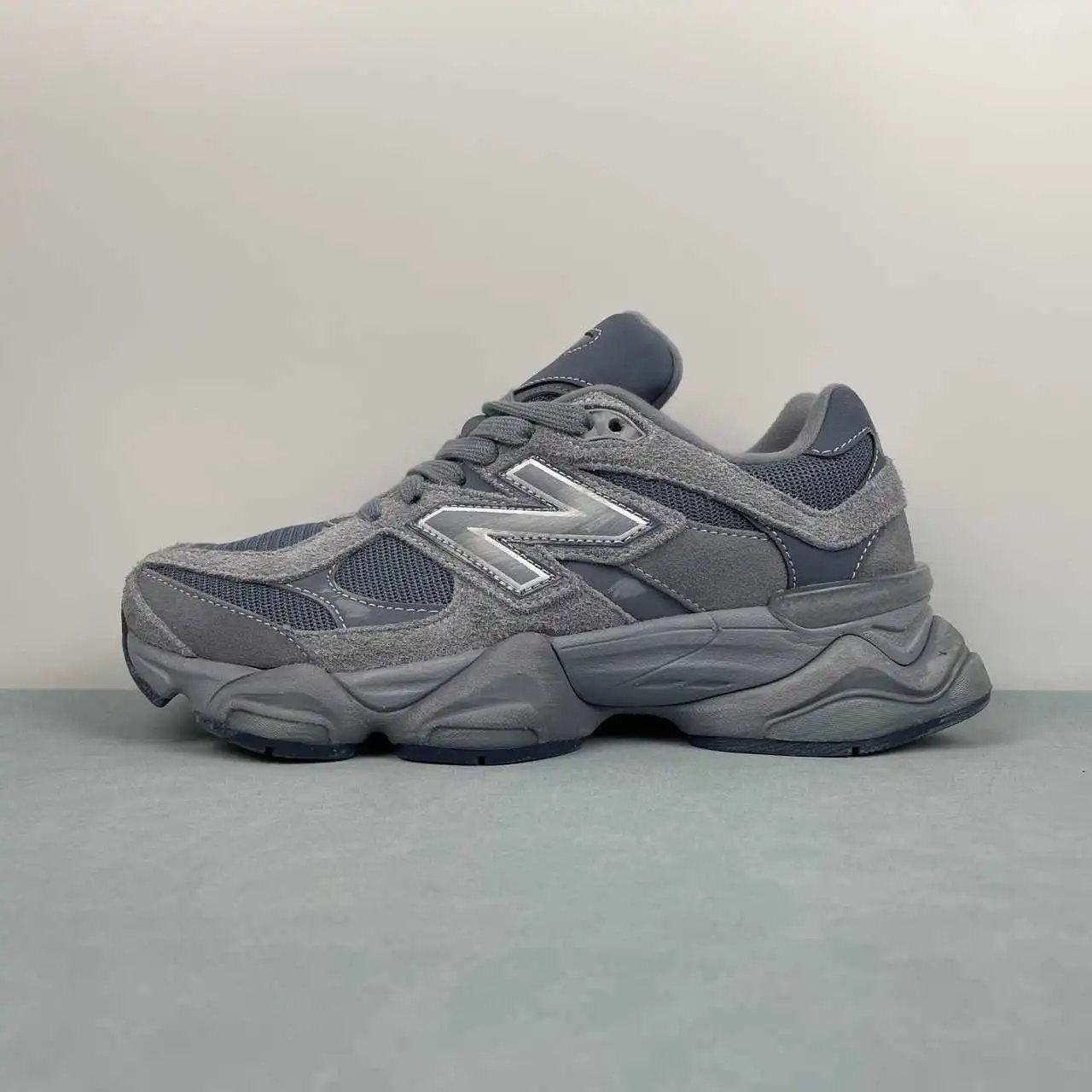 New Balance 9060 U9060IB thumbnail 4