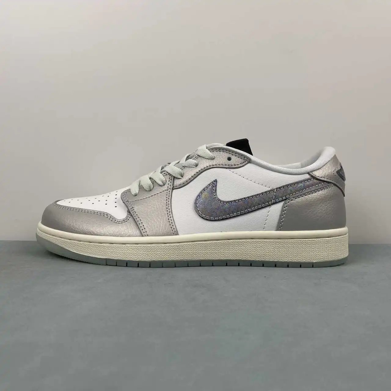 Air Jordan 1 Low HF3144-100 5