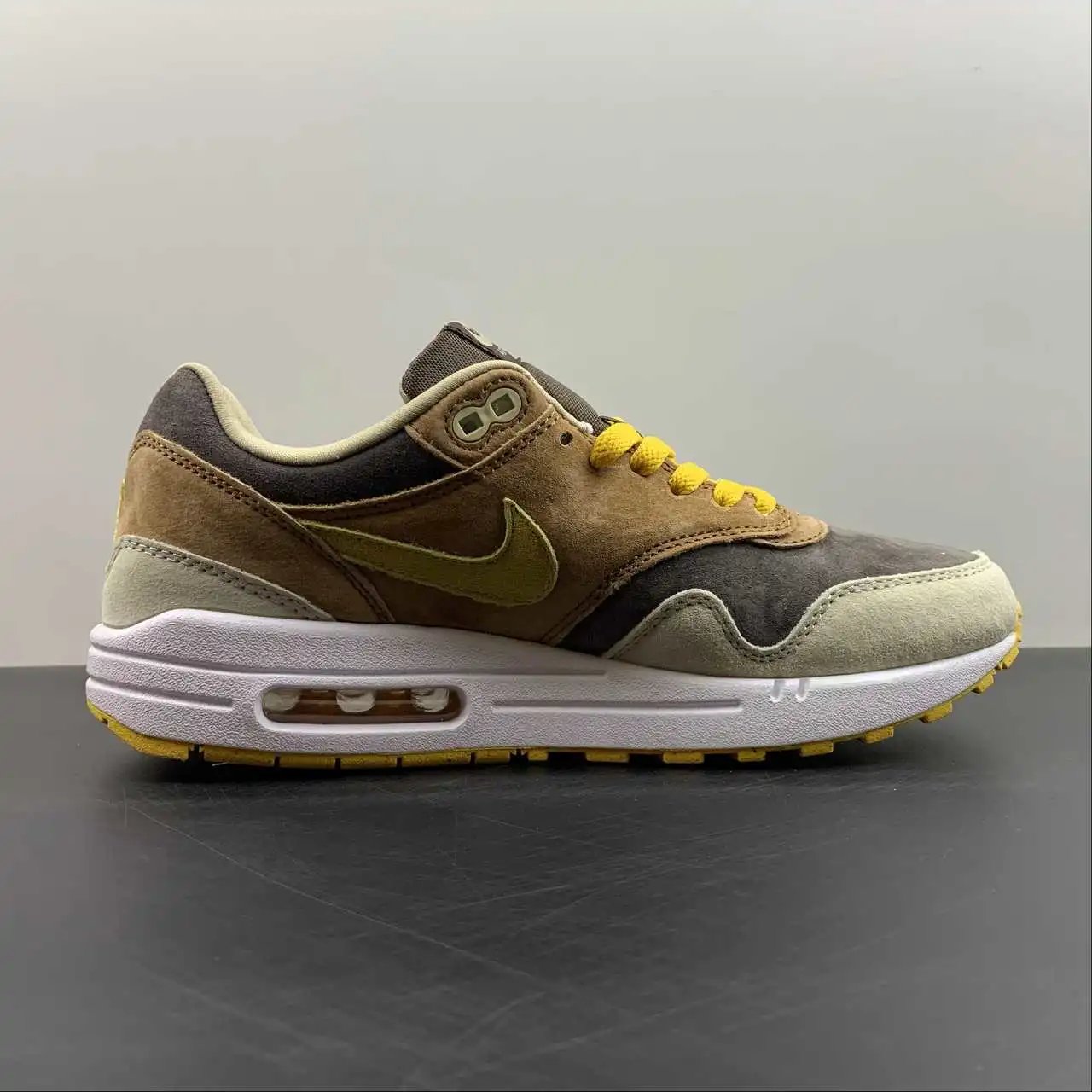 Nike Air Max1 DZ0482-200 thumbnail 4