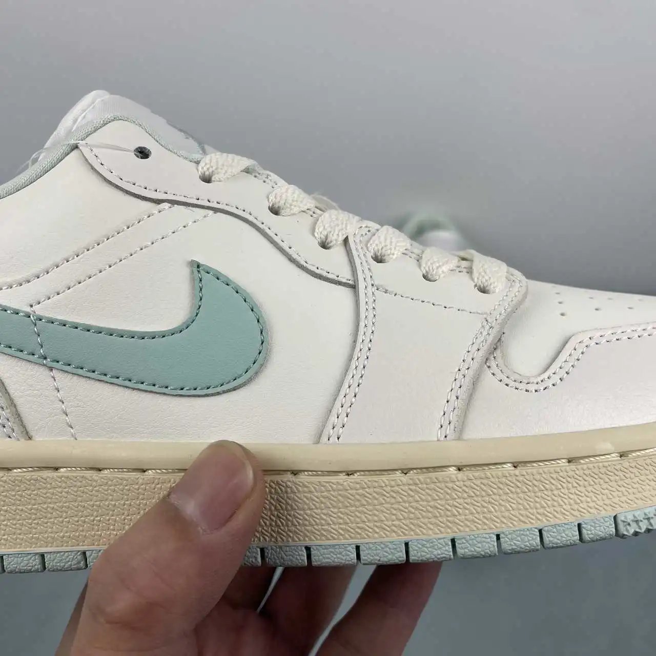 Air Jordan 1 Low DC0774-134 9