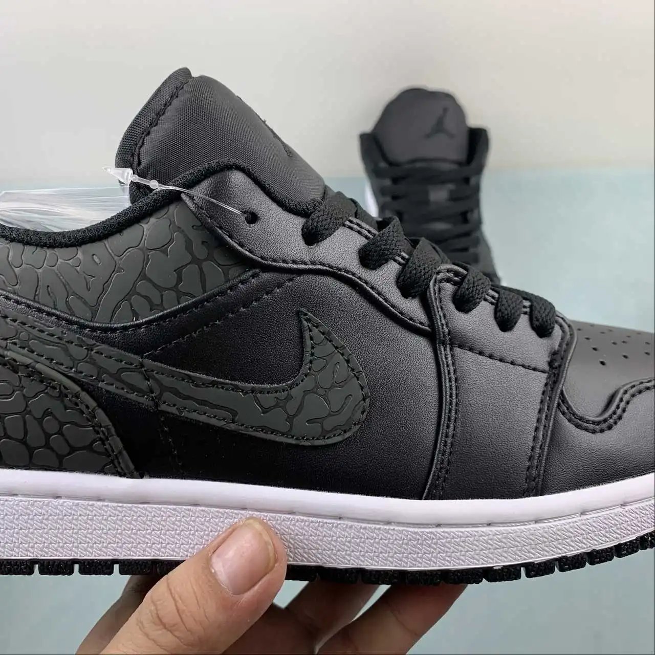 Air Jordan 1 Low FB9907-001 9