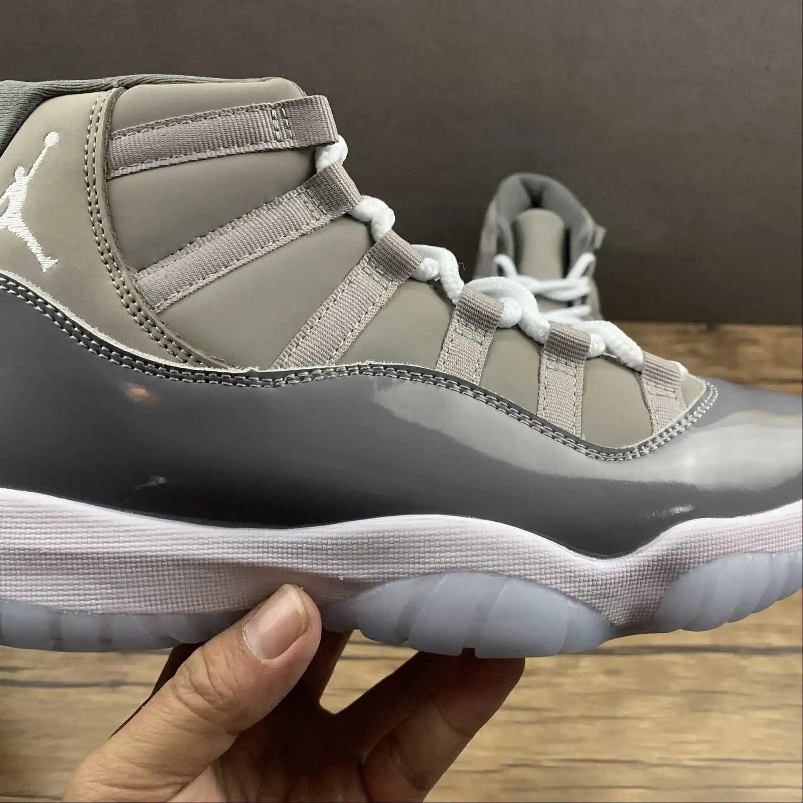 Air Jordan 11 CT8012-005 9