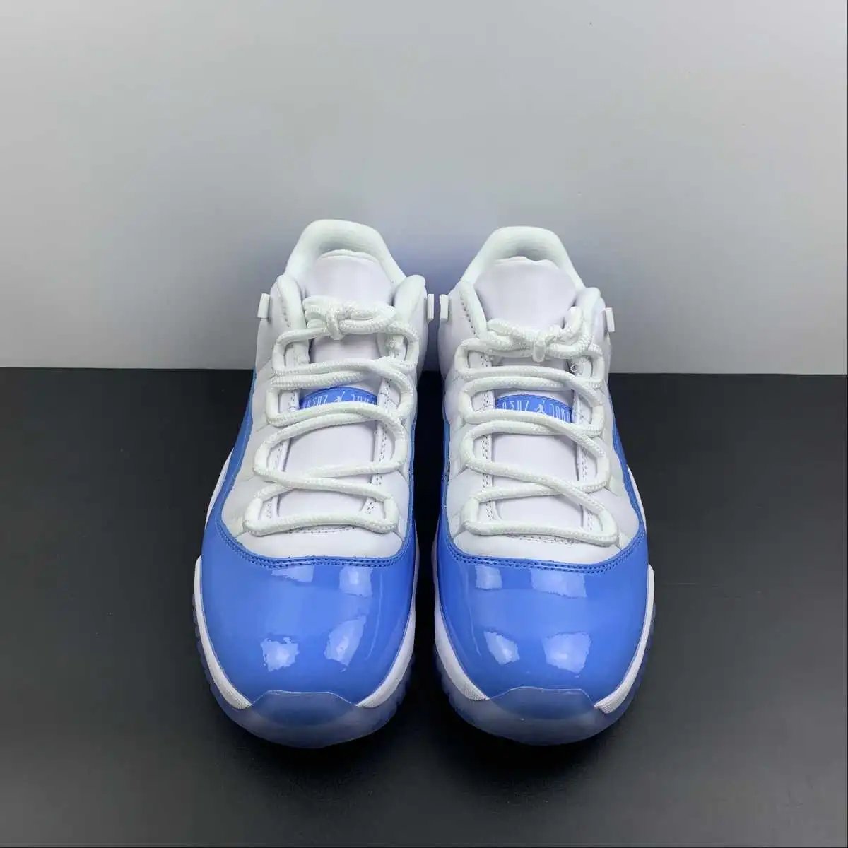Air Jordan 11 528895-106 thumbnail 3