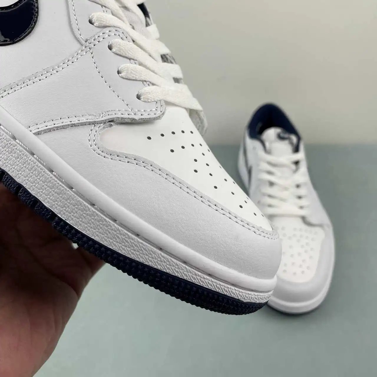 Air Jordan 1 Low FB9933-141 7