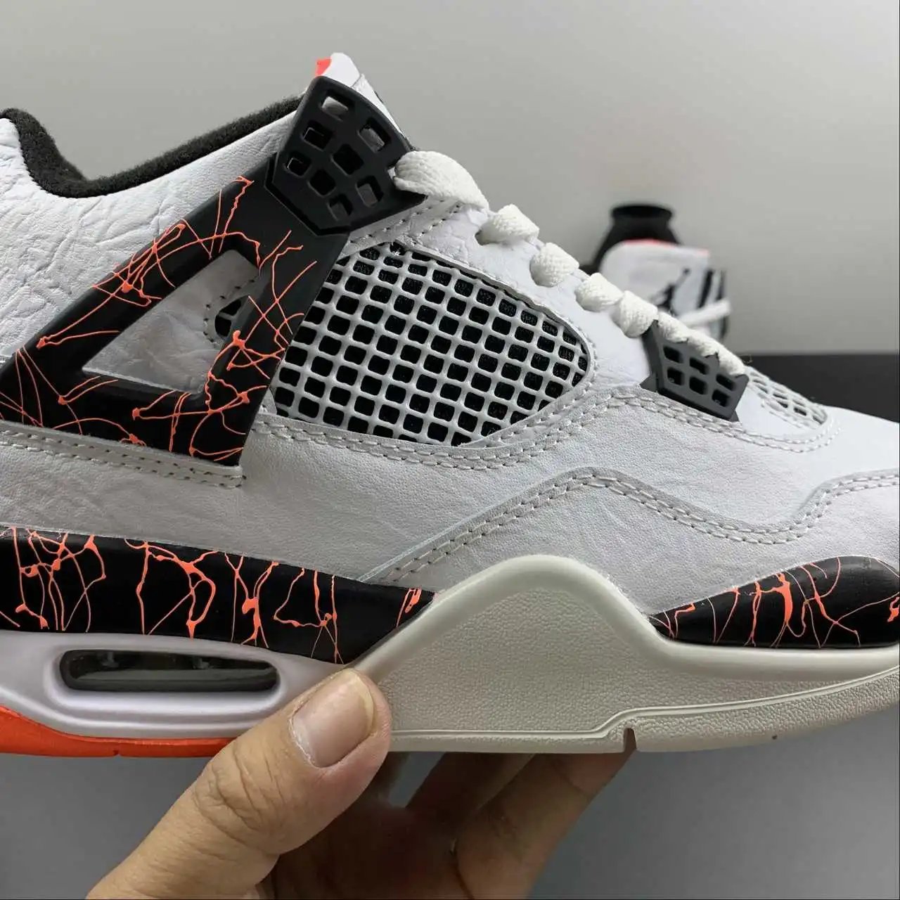 Air Jordan 4 308797-116 9