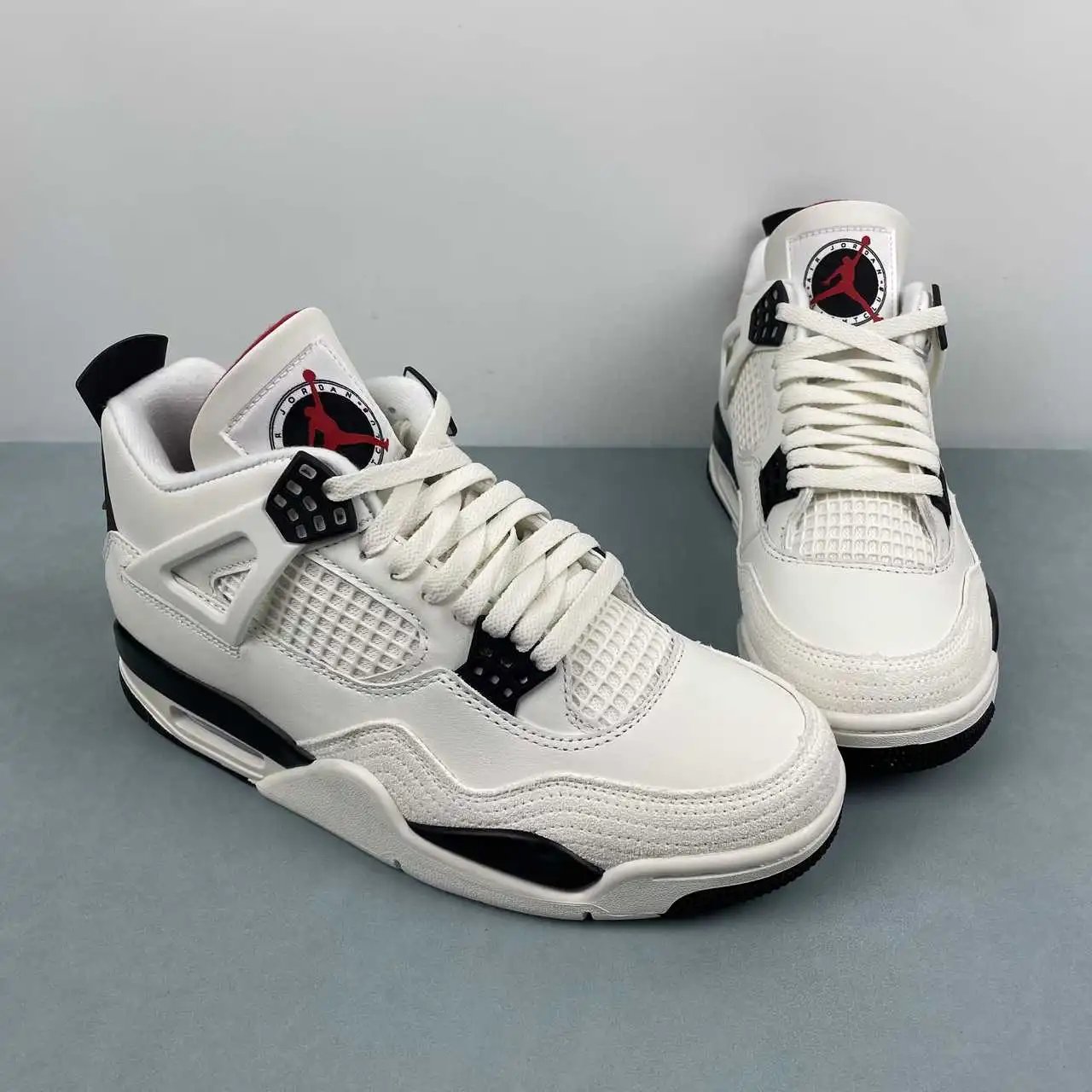 Air Jordan 4 IM4002-100 thumbnail 2
