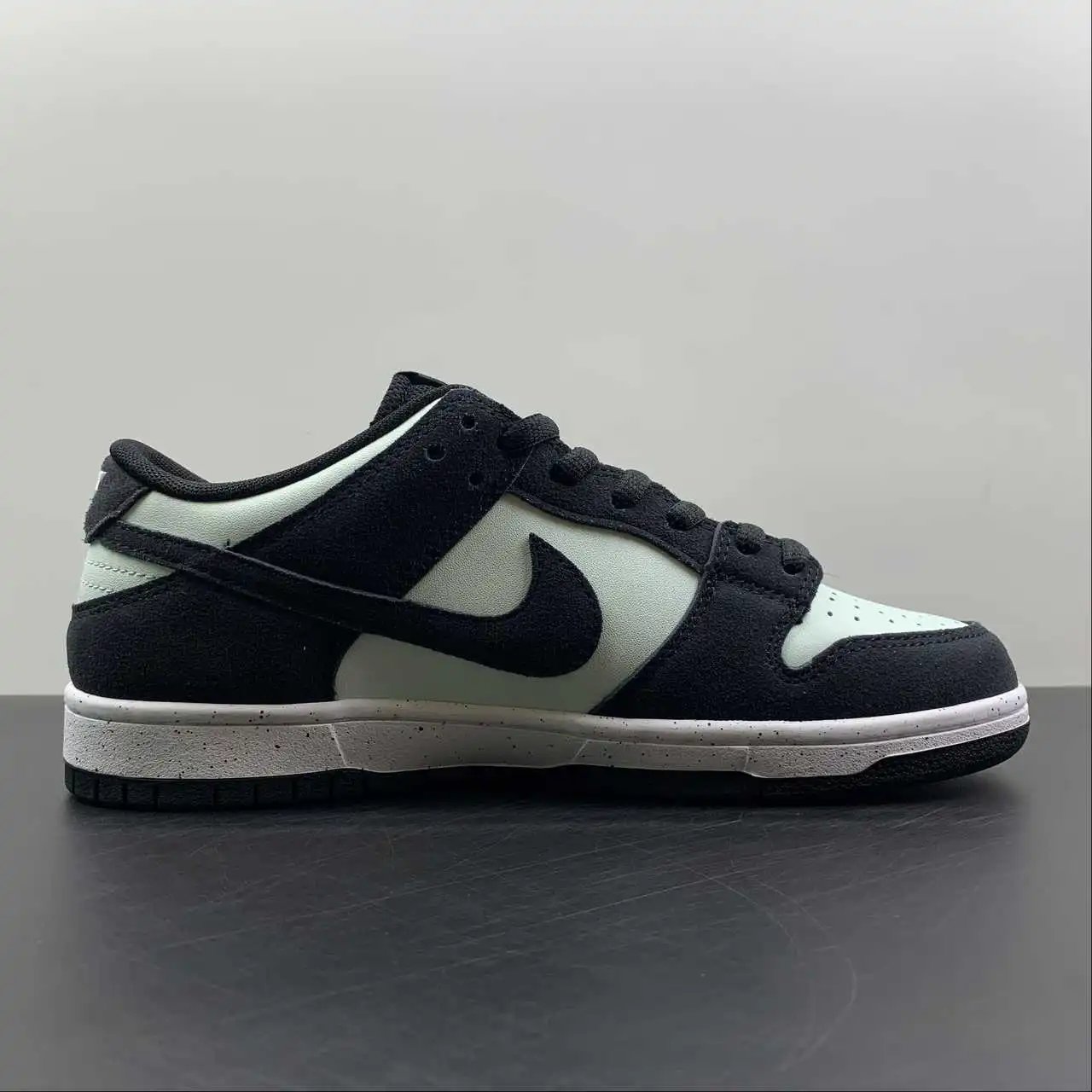 Nike Dunk Low 854866-003 5