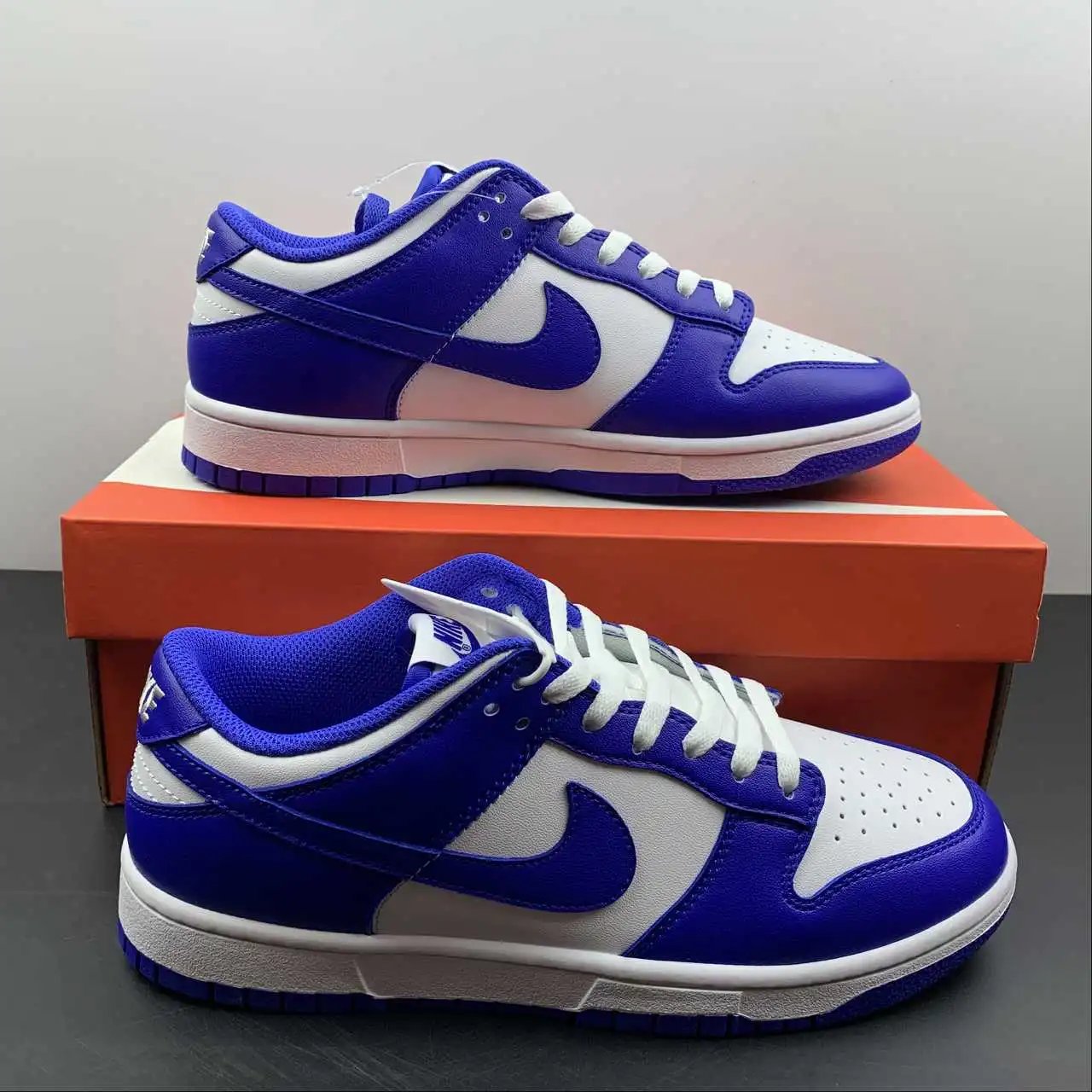 Nike Dunk Low DV7067-400