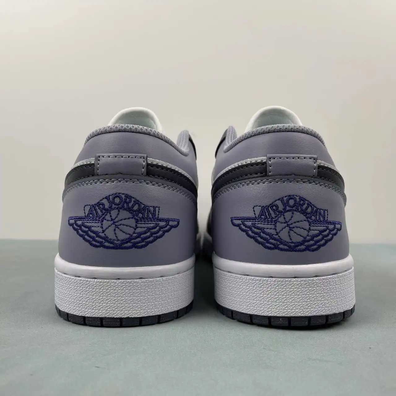 Air Jordan 1 Low 553558-145 thumbnail 4