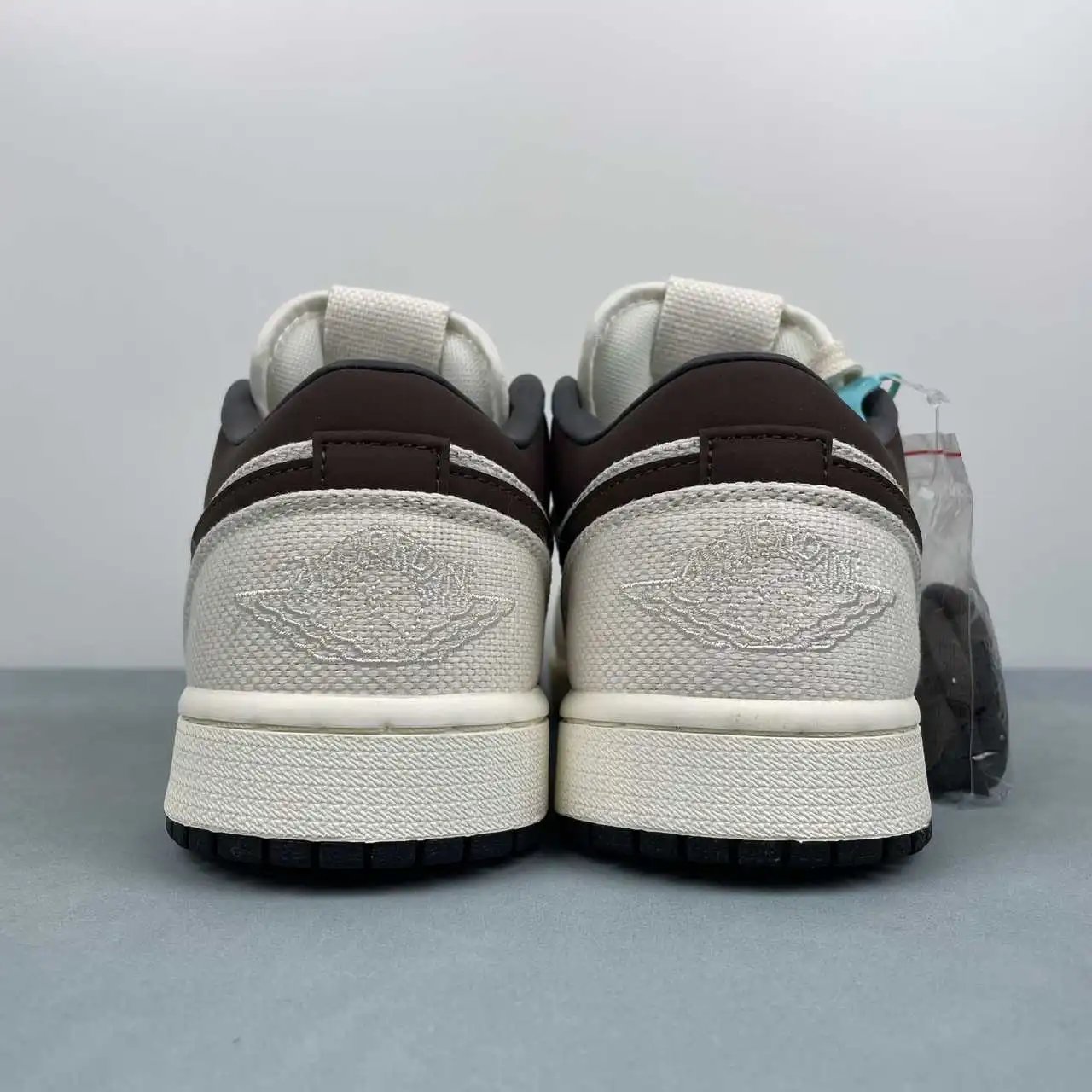Air Jordan 1 Low IB8058-110 thumbnail 4