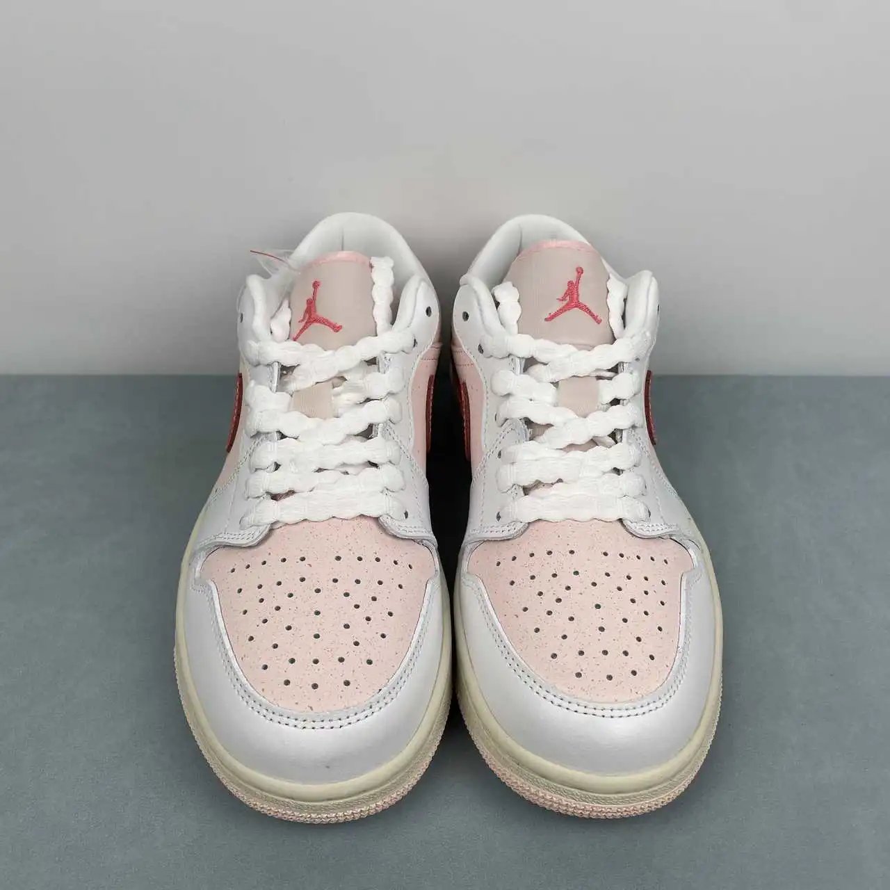 Air Jordan 1 Low IB8156-133 thumbnail 3