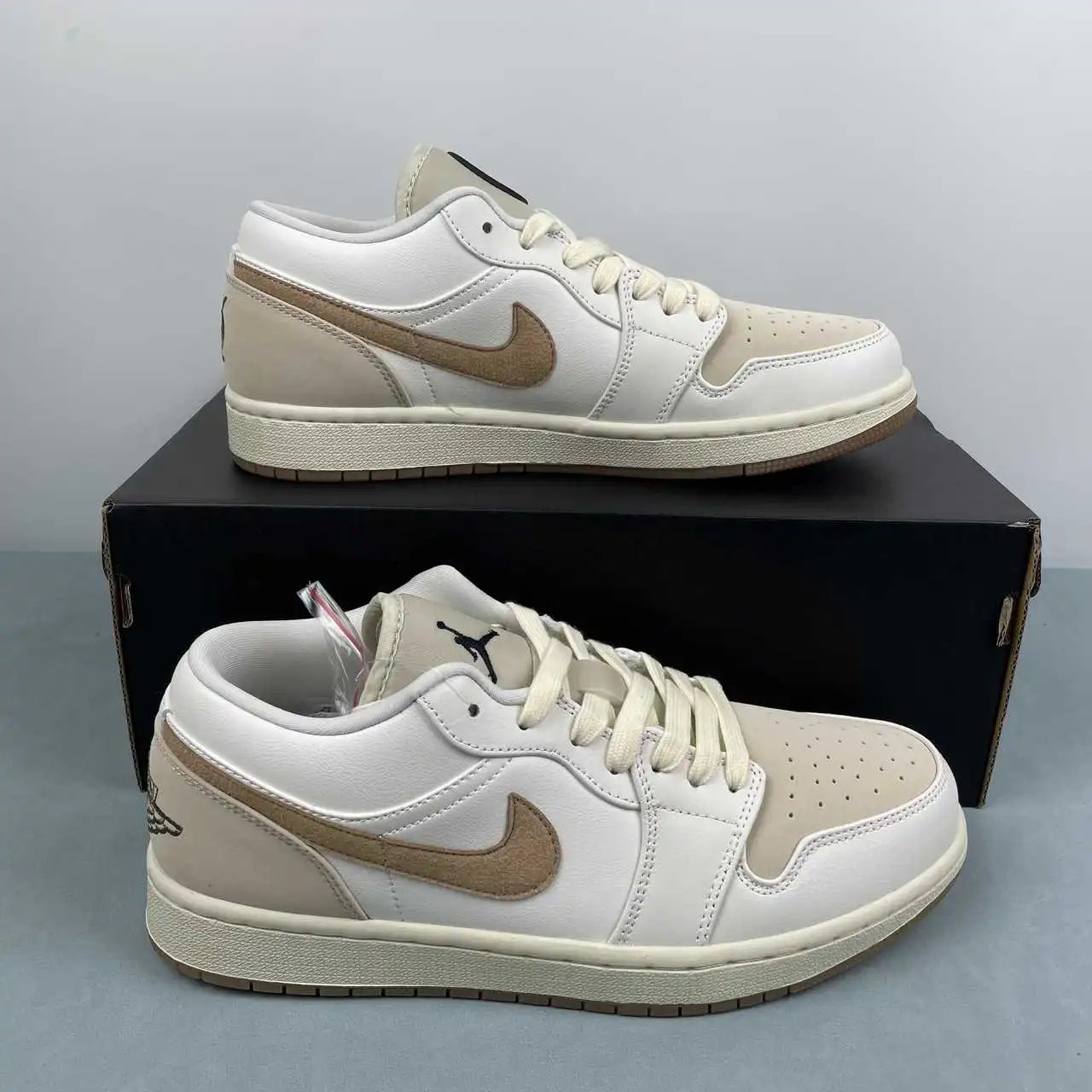 Air Jordan 1 Low IB8855-121