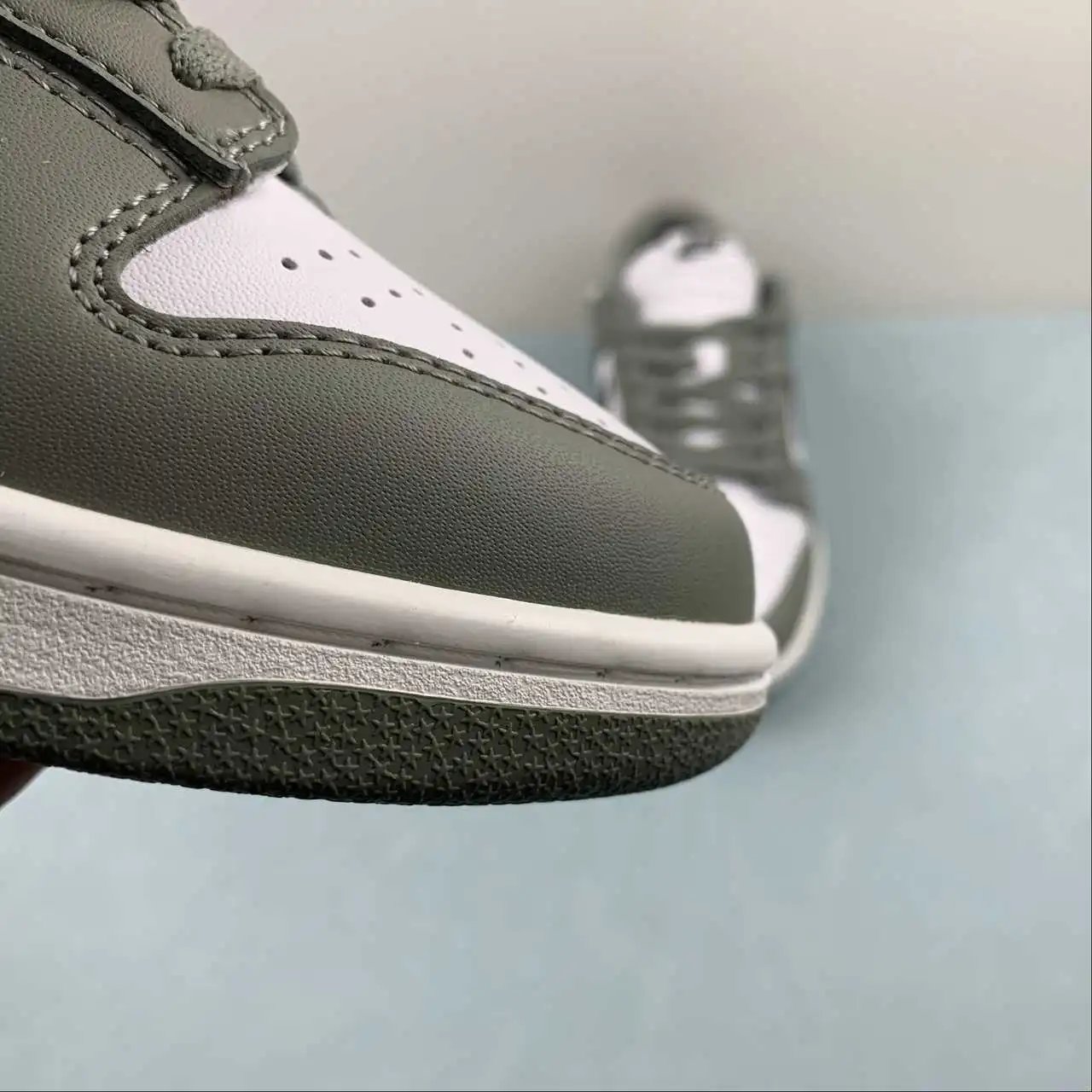 Nike Dunk Low FZ4624-001 7