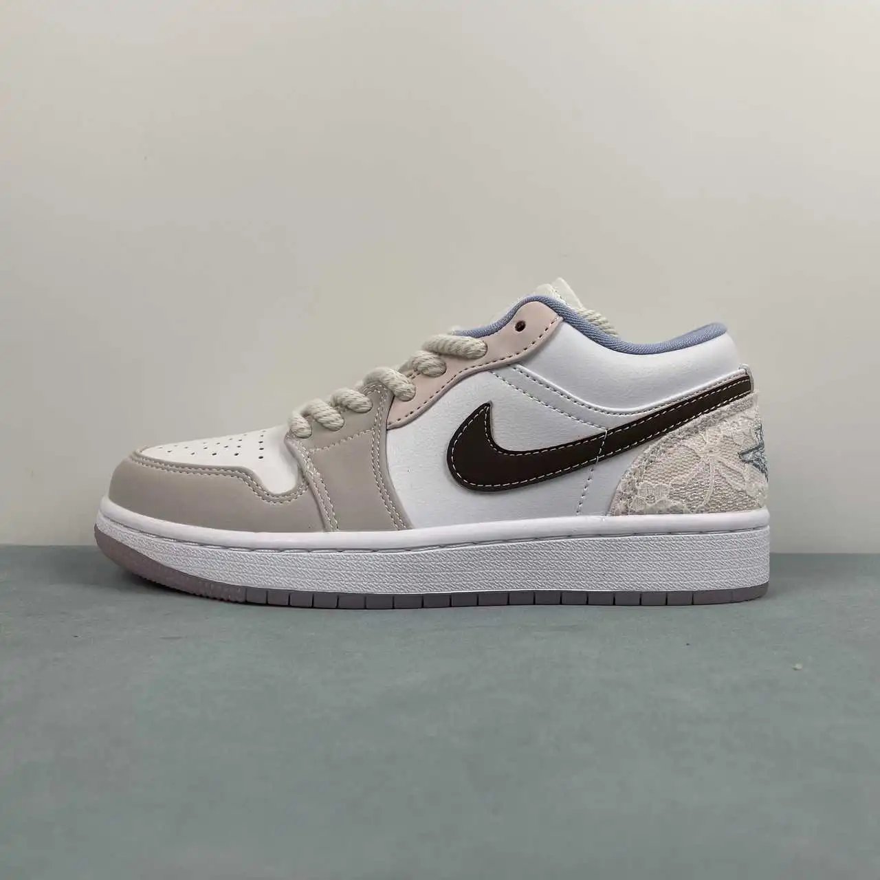 Air Jordan 1 Low IB8859-101 5
